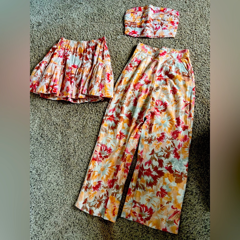 Abercrombie & Fitch Floral Wide-Leg Trousers and Skirt Set - White, Red, Yellow